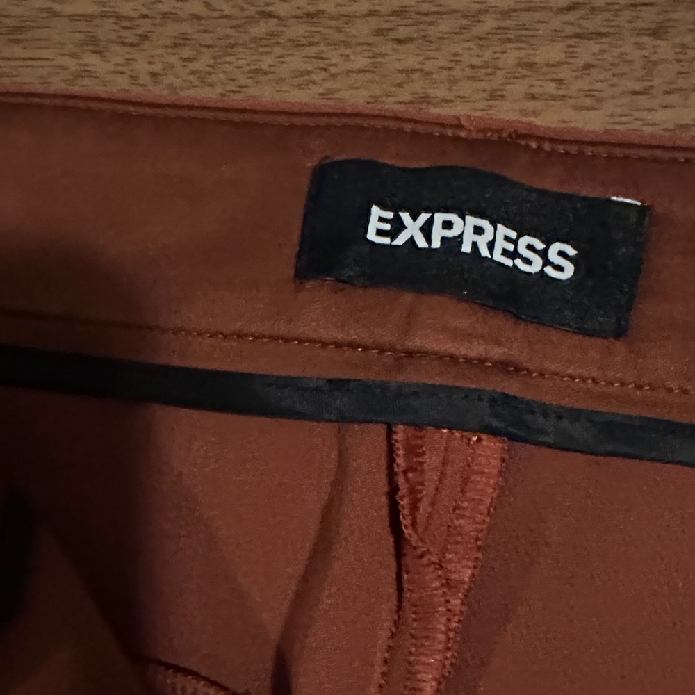 Express Terracotta Cropped Pants - Picture 2 of 6